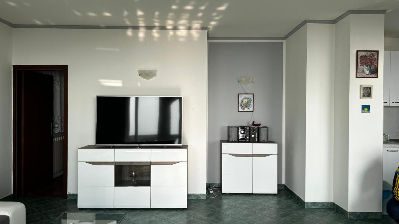 Apartman Giani With Swimming Pool