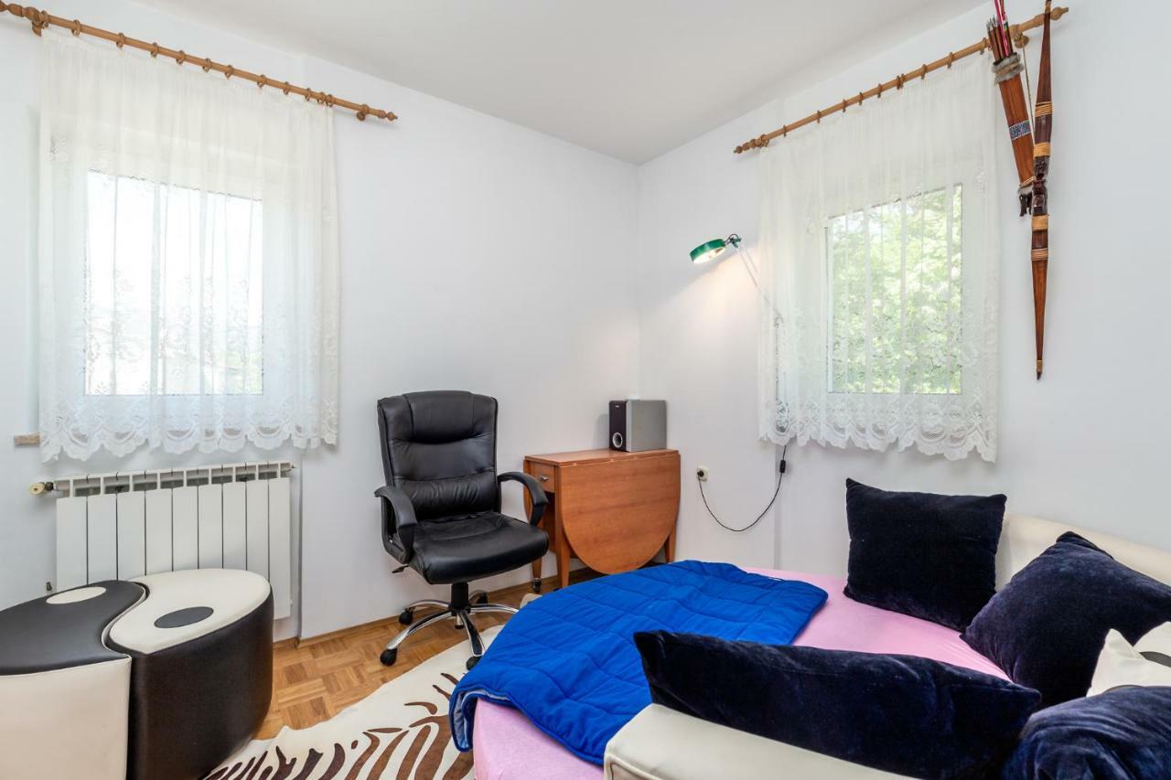 Giani With Swimming Pool Apartman Opatija
