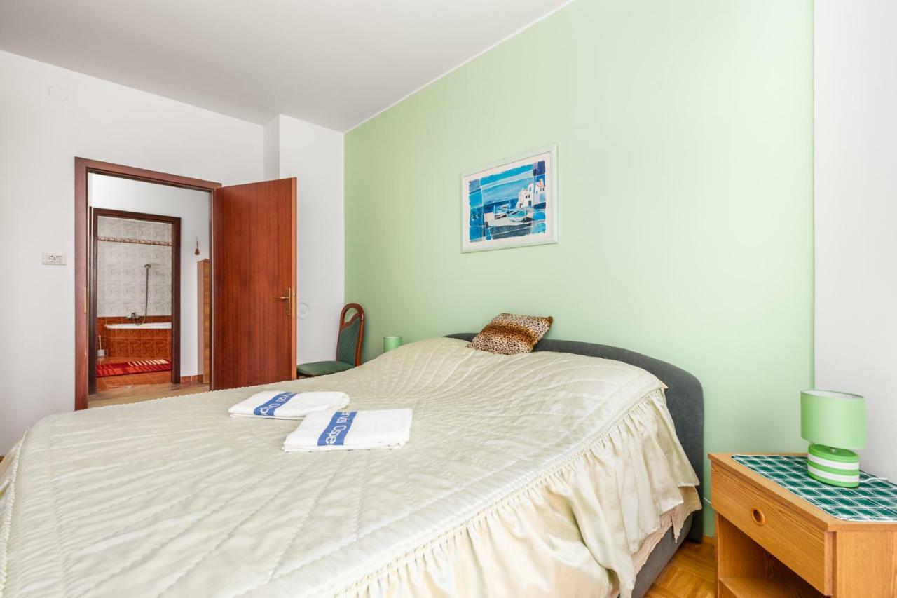 Apartman Giani With Swimming Pool