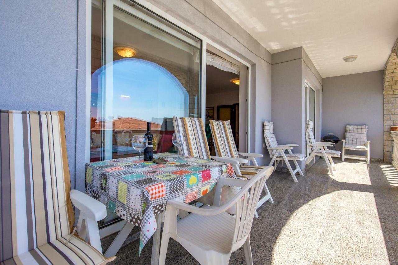 Giani With Swimming Pool Apartman Opatija