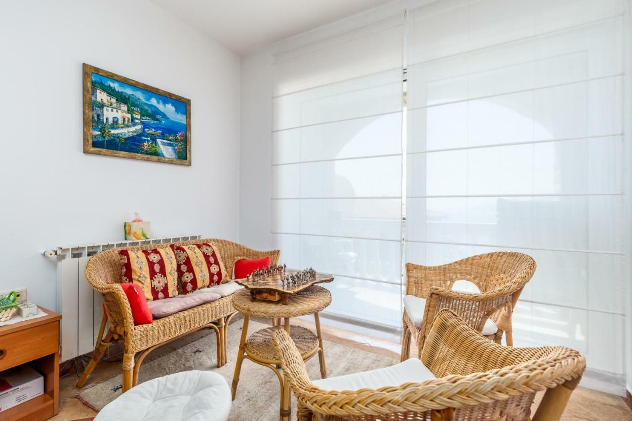 Apartman Giani With Swimming Pool *
