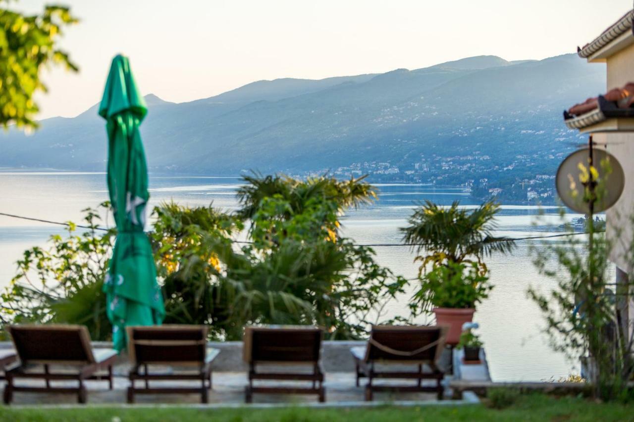 Giani With Swimming Pool Apartman Opatija