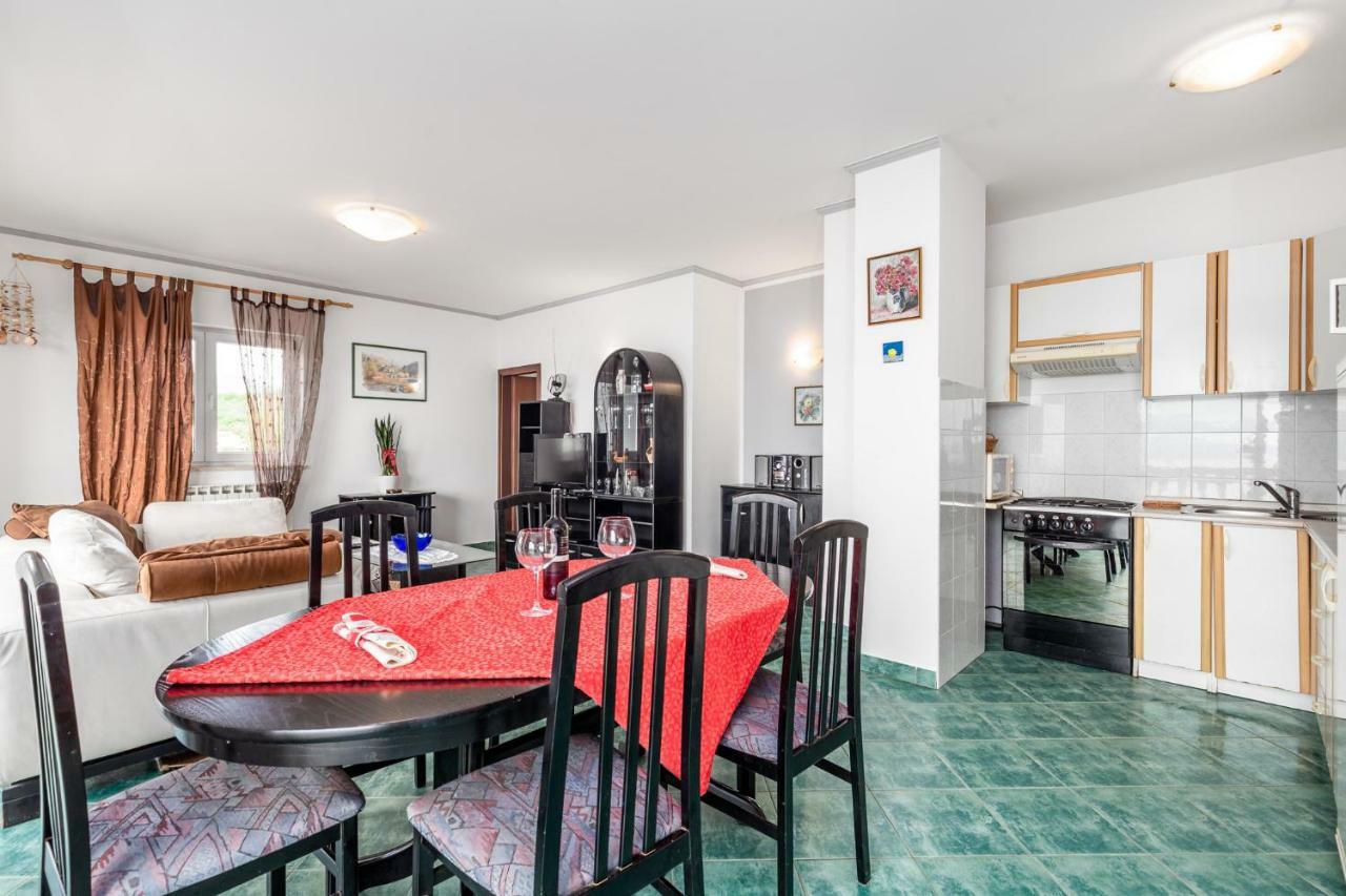 Apartman Giani With Swimming Pool Opatija
